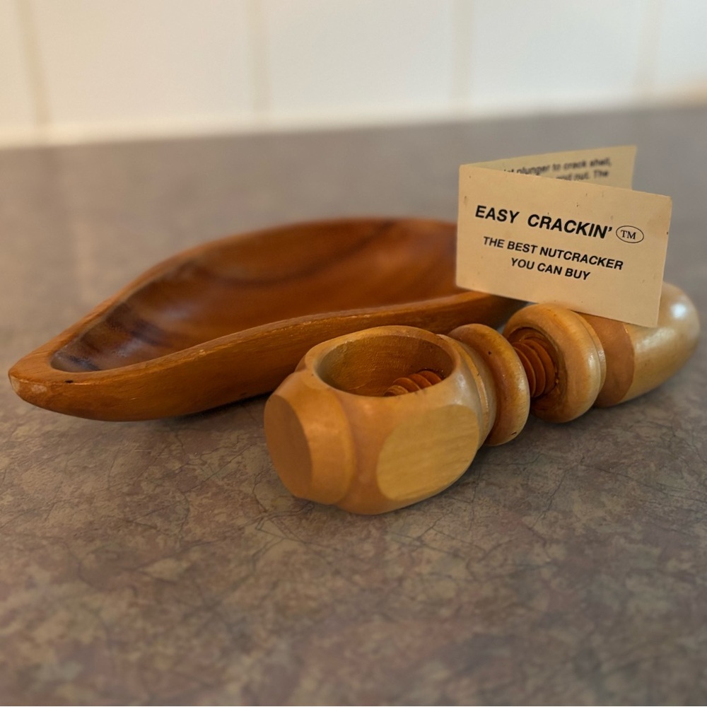 70's Wooden Nutcracker and Monkey Pod Bowl - Christmas Nuts - Wood Bowl - Snacks